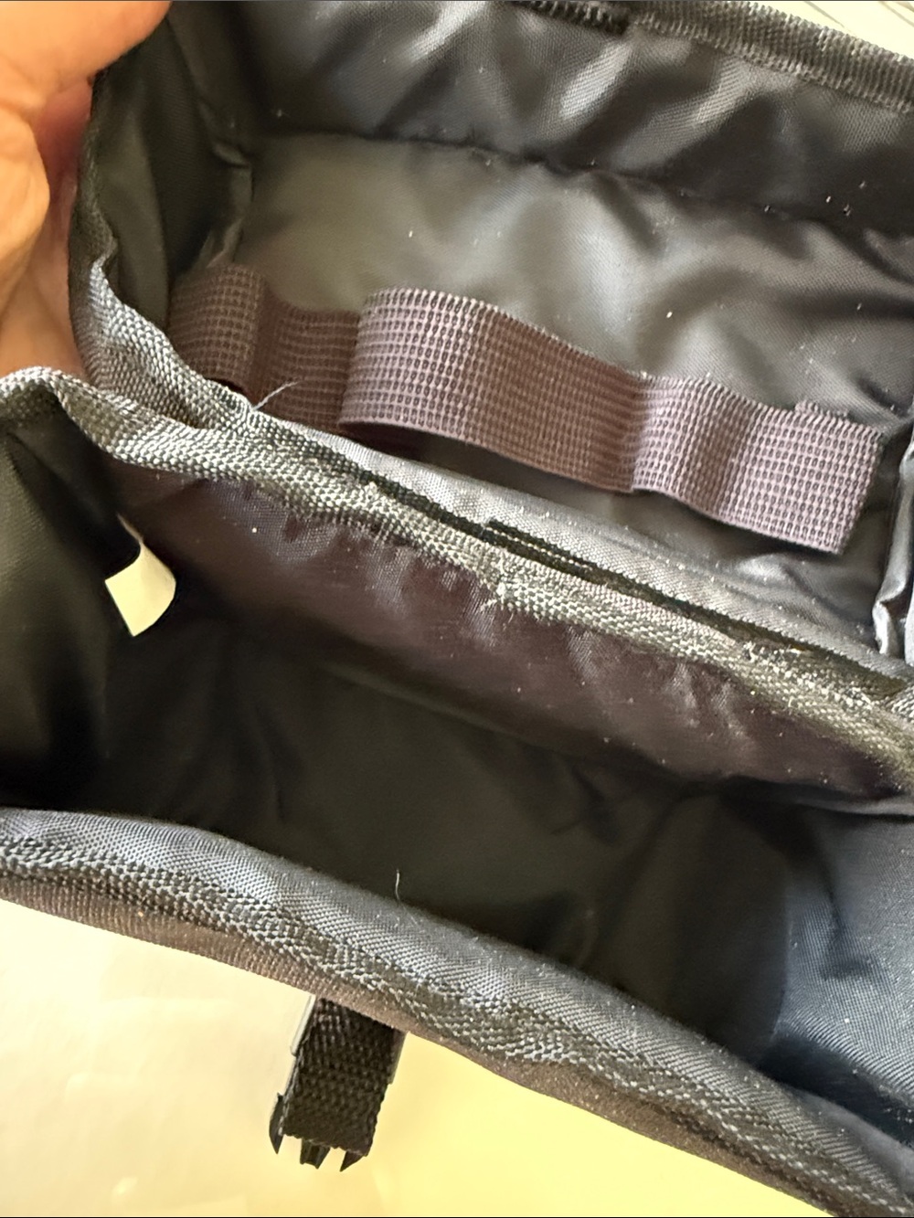 Kodak Vintage 1989 Black Camera Bag with Gold Logo - Picture 6 of 11
